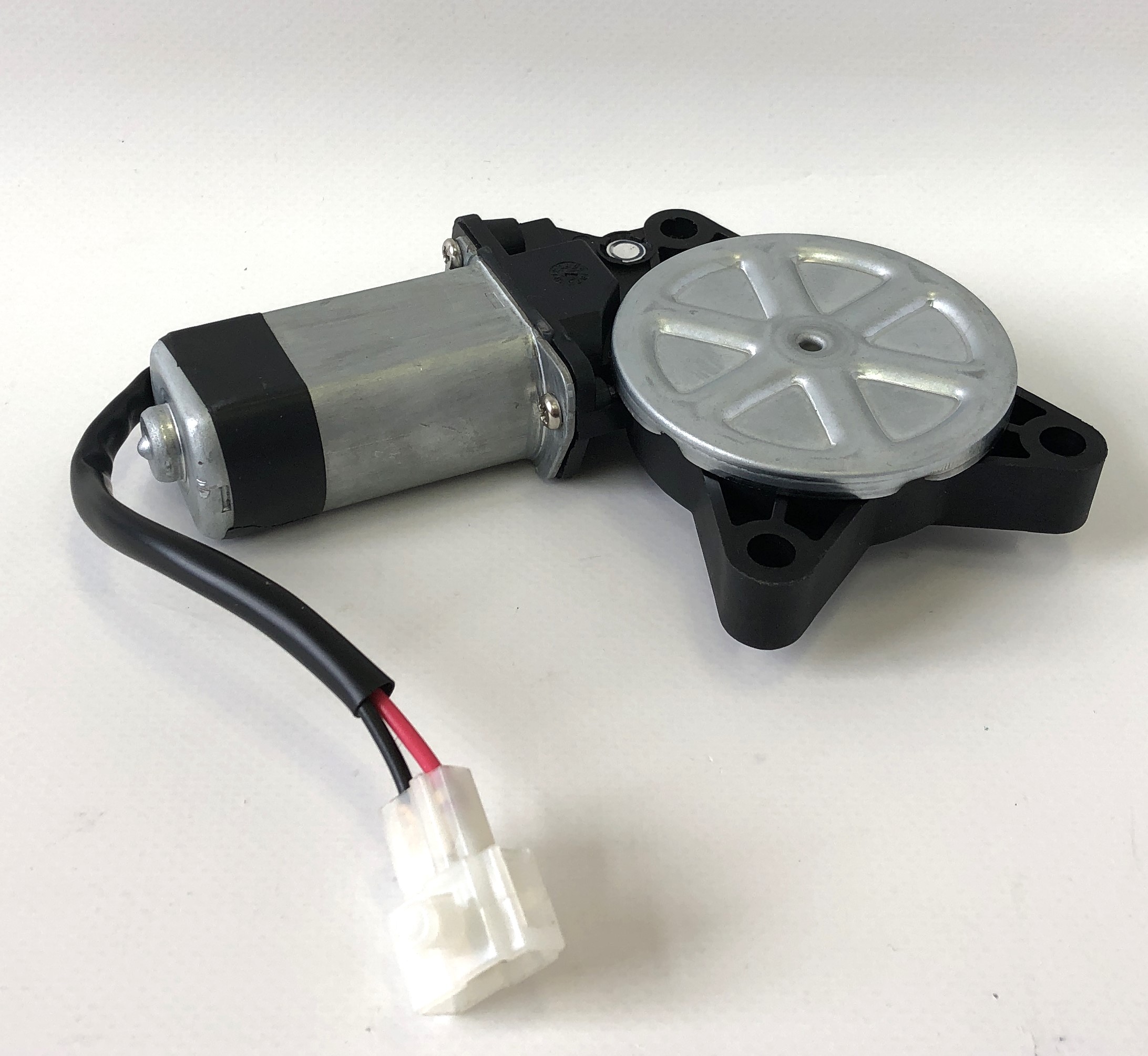 Моторедуктор стеклоподъемника правый Cartronic CRTR0133523 Ref. 96190208 альтернативное исполнение