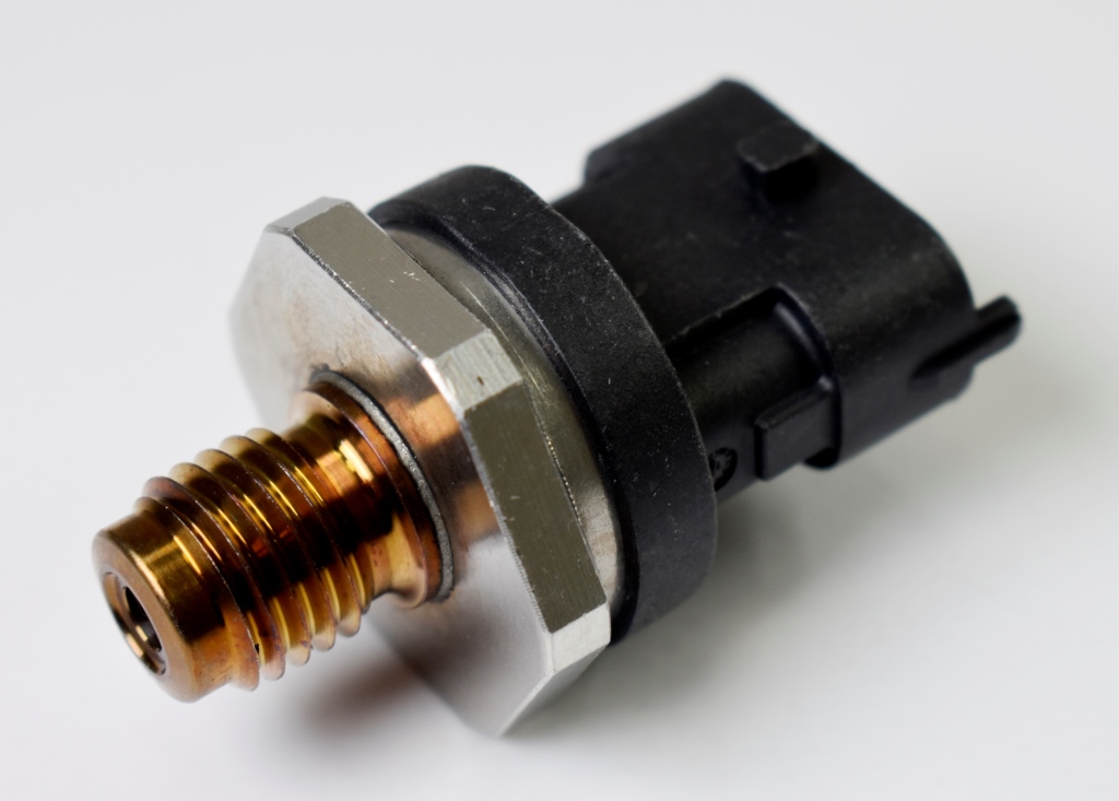 Датчик давления топлива Cartronic CRTR0121634 Ref.0281006176/ 0281006326